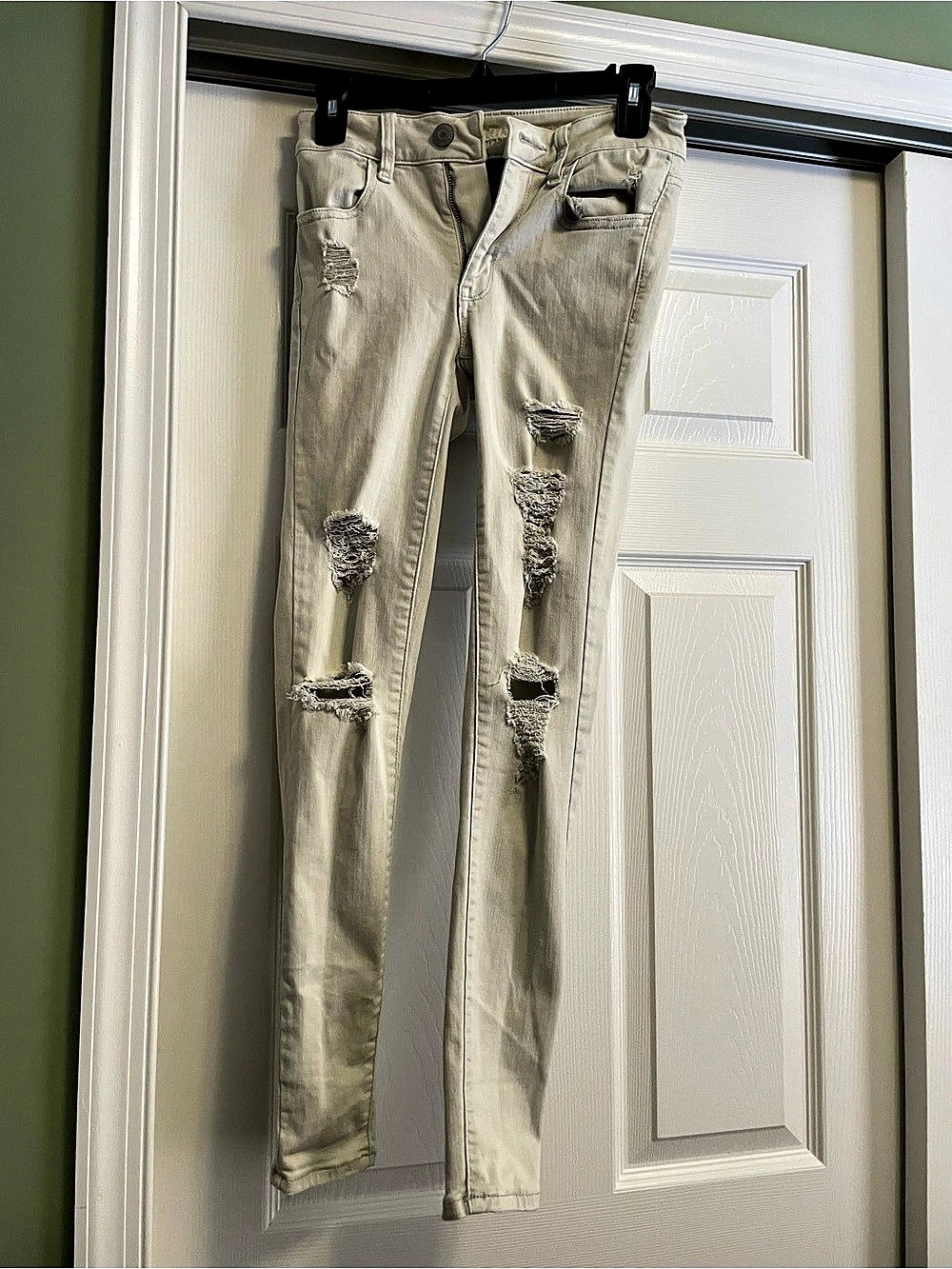 American Eagle Next Level Stretch Distressed Skinny Jeans Cream Size 0